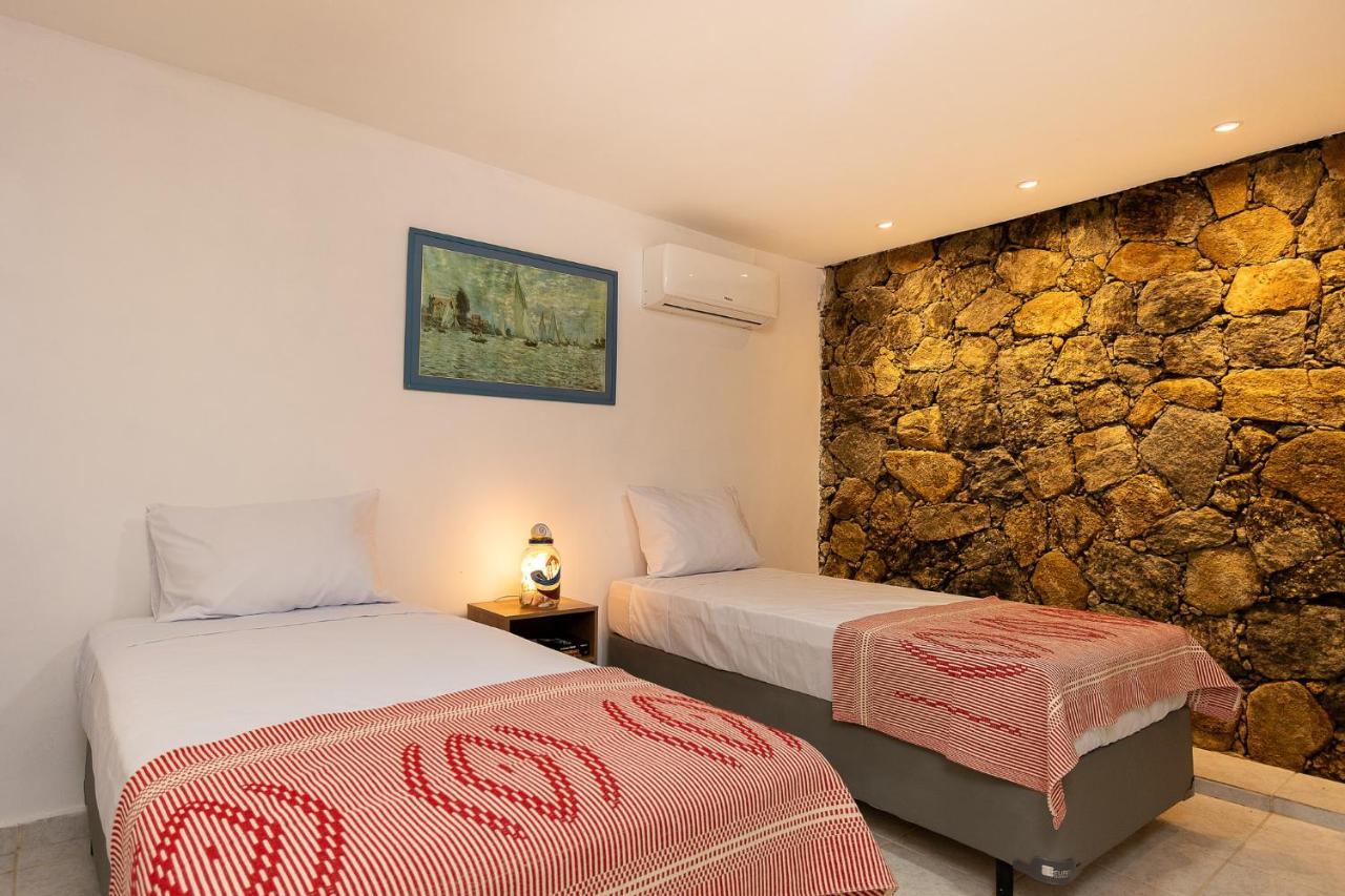 Casa Amarela Bed and Breakfast Angra dos Reis Eksteriør billede